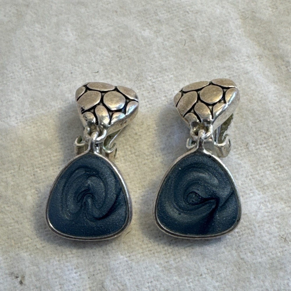 Women's Silver Tone Hand Crafted  1" Dangle Drop Earrings Clip On Blue Stone